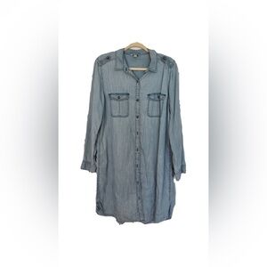 American Eagle Outfitters Blue Button Down Shirt